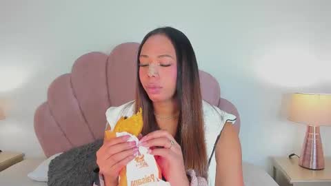 NICOLE online show from November 18, 12:42 pm