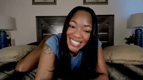 Nicole online show from March 28, 9:25 pm