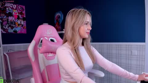 Snapshot of nicolettacooper chatting on September 9, 9:42 am nicolettacooper online show from September 9, 9:42 am