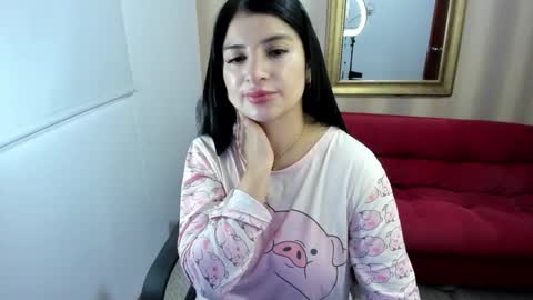 Nicolettcolin  online show from November 30, 2:32 pm