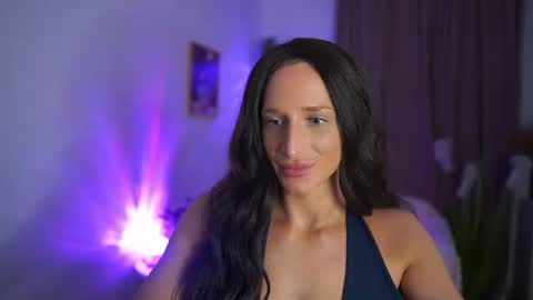Snapshot of nicolette__shea_ chatting on July 6, 6:10 pm nicolette__shea_ online show from July 6, 6:10 pm