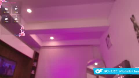 Snapshot of nicolette_tay chatting on September 21, 11:39 pm Nicol  online show from September 21, 11:39 pm