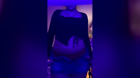 nicolewoody777 online show from March 22, 9:56 am