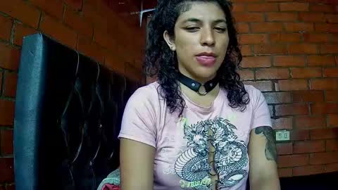 Nicoll Williams online show from December 1, 4:40 pm