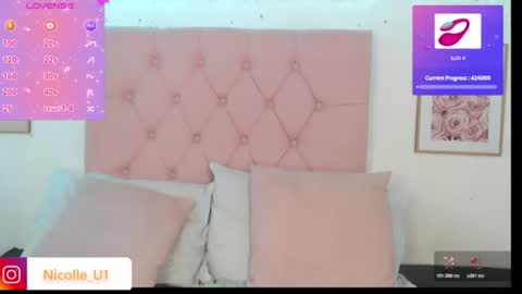 Snapshot of nicolle1u chatting on June 11, 12:19 am Nicolle u online show from June 11, 12:19 am
