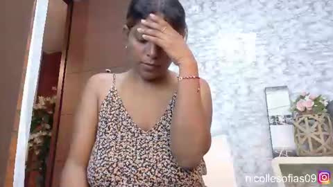 Snapshot of nicolle4 chatting on July 15, 1:22 am nicolle4 online show from July 15, 1:22 am