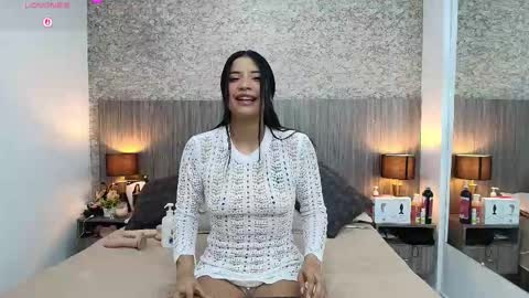 Nicolle Alvarez online show from March 23, 11:36 am