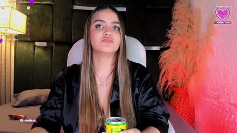 Nicolle online show from December 3, 12:57 am