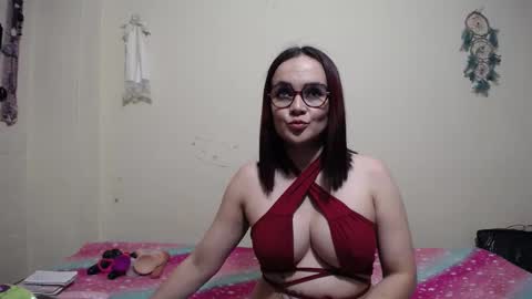 Snapshot of nicolle_sky chatting on March 5, 3:08 am nicolle_sky online show from March 5, 3:08 am