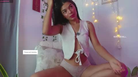 Nicolle online show from May 29, 12:03 pm