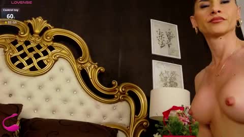 Nicolle online show from April 23, 12:29 pm