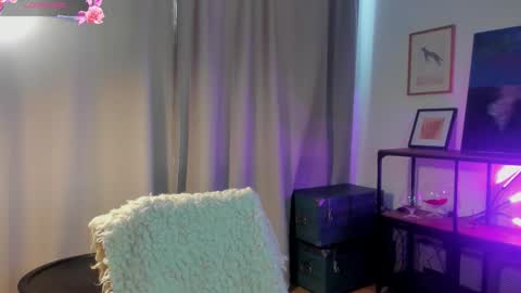 Kim online show from February 7, 8:29 am