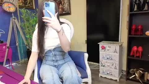 Nicolle online show from March 4, 6:47 am