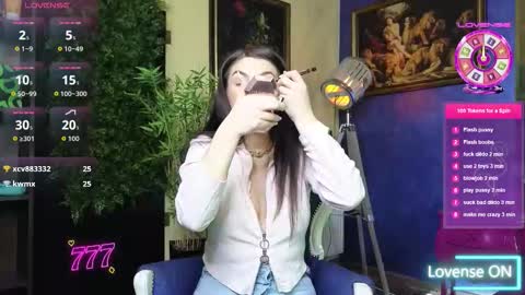 Nicolle online show from February 5, 7:57 am