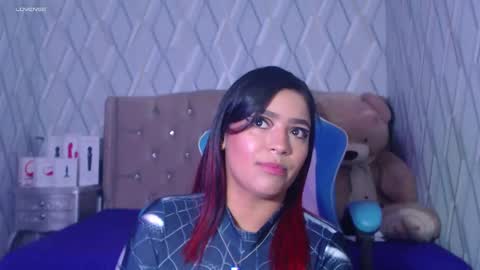 Nicolle Miley online show from January 19, 6:42 am