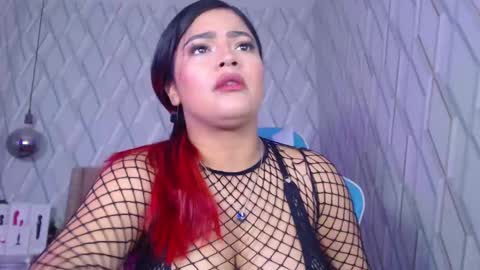 Nicolle Miley online show from February 11, 2:03 am