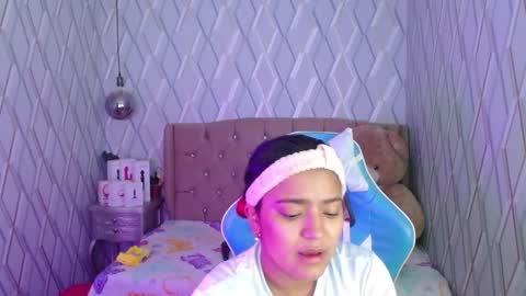 Nicolle Miley online show from February 16, 2:42 am