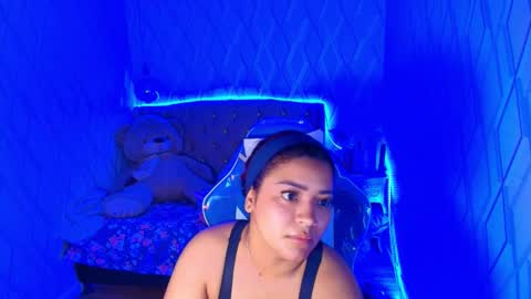 Nicolle Miley online show from November 14, 3:27 am