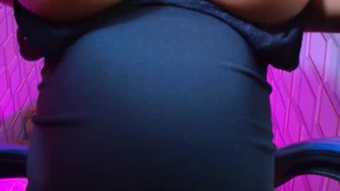 Nicolle Miley online show from January 8, 3:42 am