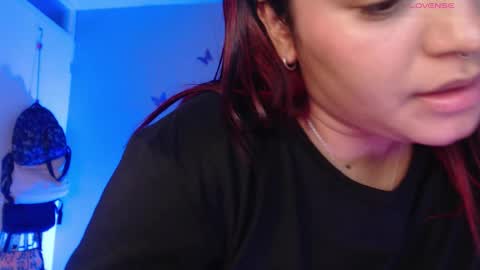 Nicolle Miley online show from April 12, 11:43 pm