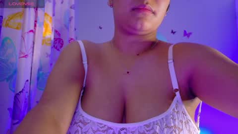 Nicolle Miley online show from April 23, 1:02 pm