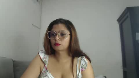 NicollGreen online show from September 27, 1:49 pm