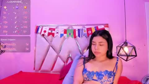 Snapshot of nicolljabocs chatting on July 9, 2:15 am nicolljabocs online show from July 9, 2:15 am
