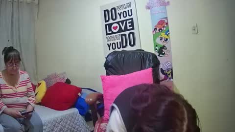 nicoltatiana_ online show from November 14, 1:04 am