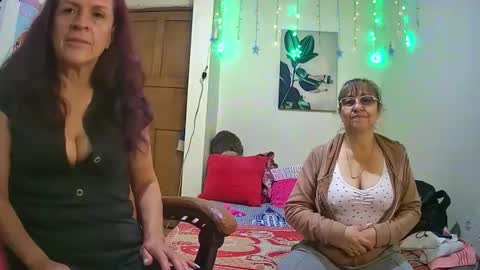 nicoltatiana_ online show from December 2, 11:45 pm