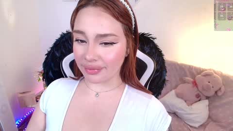 Snapshot of nicolthompsonn chatting on January 3, 12:54 am Nicol online show from January 3, 12:54 am