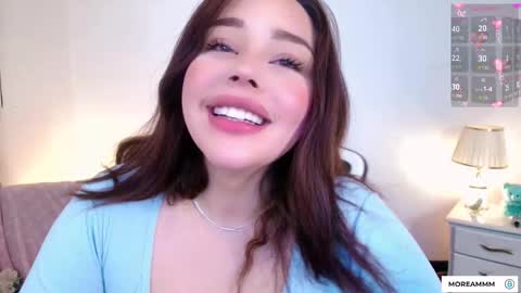 Snapshot of nicolthompsonn chatting on November 30, 1:20 am Nicol online show from November 30, 1:20 am