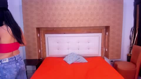 nicolysofi online show from December 23, 5:54 pm