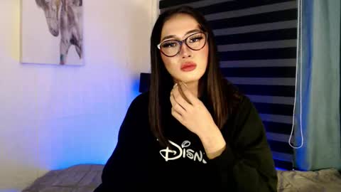 night_crystal1111 online show from April 18, 7:58 pm