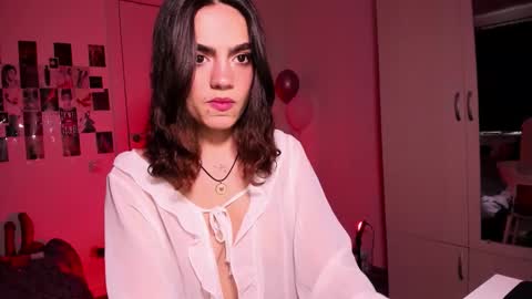 Snapshot of nightfloatt chatting on November 18, 10:52 am Daisy online show from November 18, 10:52 am