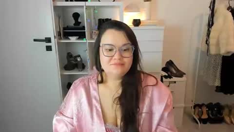 Snapshot of nightholly chatting on March 2, 7:21 pm Holly online show from March 2, 7:21 pm