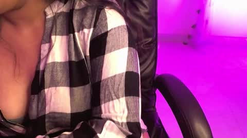 nightqueen107446 online show from October 24, 3:25 am