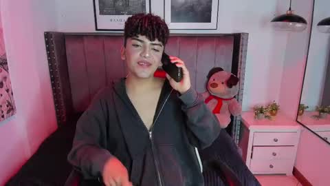 Snapshot of niick_twink chatting on September 18, 5:15 pm niick_twink online show from September 18, 5:15 pm