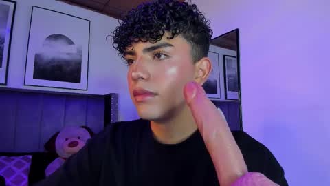 Snapshot of niick_twink chatting on October 6, 7:22 pm niick_twink online show from October 6, 7:22 pm