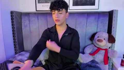 Snapshot of niick_twink chatting on October 8, 7:33 pm niick_twink online show from October 8, 7:33 pm