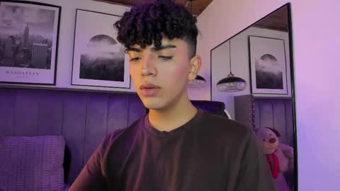 Snapshot of niick_twink chatting on October 16, 8:21 pm niick_twink online show from October 16, 8:21 pm