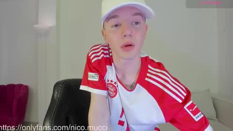 Nicolas Mucci online show from December 4, 2:04 pm