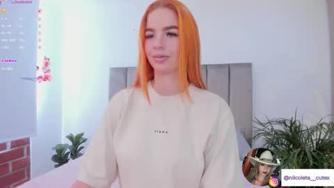 Snapshot of niicoleta chatting on October 22, 7:13 pm Niicoleta  online show from October 22, 7:13 pm