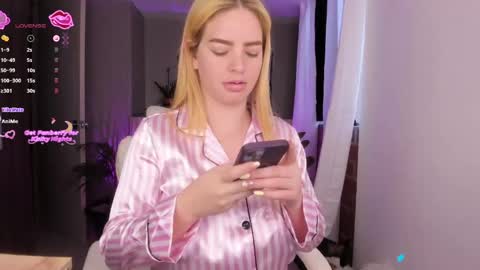 Niicoleta  online show from April 22, 11:12 am