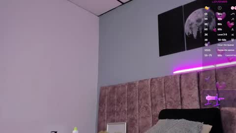 Snapshot of niicolle_evanss chatting on November 16, 12:33 pm Nicolle online show from November 16, 12:33 pm