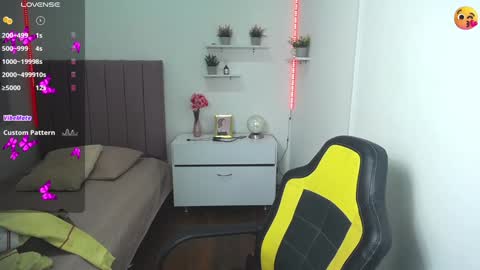          online show from December 17, 6:20 pm