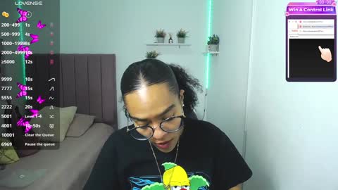          online show from December 30, 4:40 pm