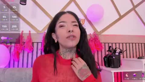Snapshot of niinaink chatting on June 21, 11:24 am NINAINK online show from June 21, 11:24 am