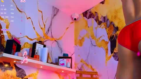 Snapshot of nijinsky_latinboy chatting on October 19, 11:16 pm Nijinsky online show from October 19, 11:16 pm