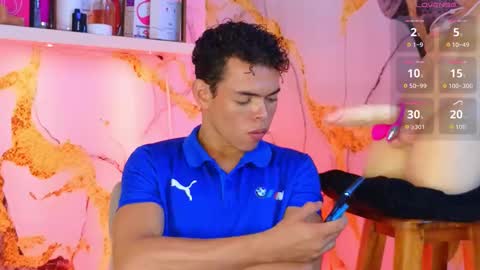 Snapshot of nijinsky_latinboy chatting on November 22, 4:17 pm Nijinsky online show from November 22, 4:17 pm