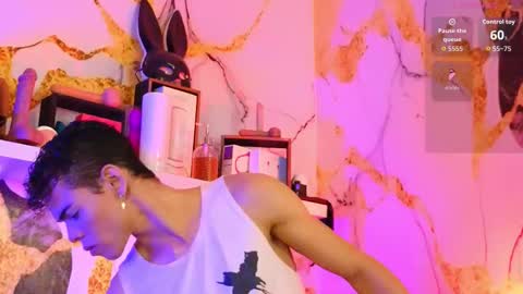 Snapshot of nijinsky_latinboy chatting on November 29, 11:02 am Nijinsky online show from November 29, 11:02 am